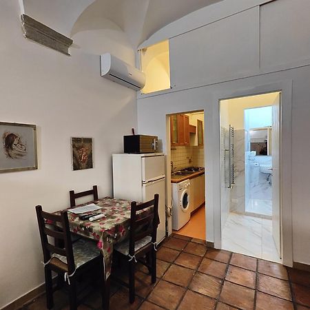 Navona & Castel Sant'Angelo Whole Holiday Apartment Da Pamino & Priscilla Rome Extérieur photo